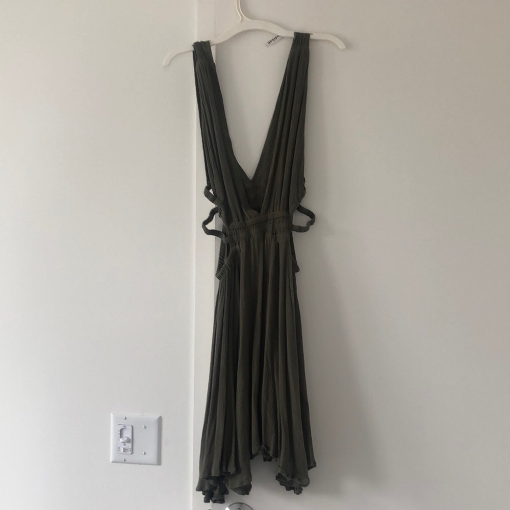 Green open side dress